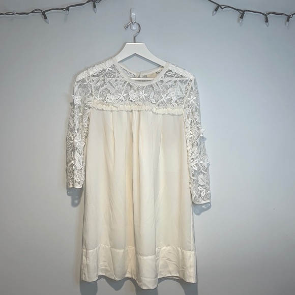 White lace long sleeve trapeze embroidered swing dress 🤍🕸️ - Picture 1 of 16